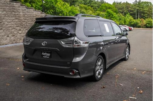2011 Toyota Sienna SE