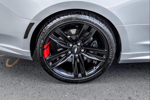 Silver Ice Metallic 2017 Chevrolet Camaro 1SS