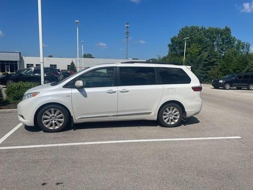 2016 Toyota Sienna XLE Premium