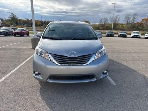 2012 Toyota Sienna XLE