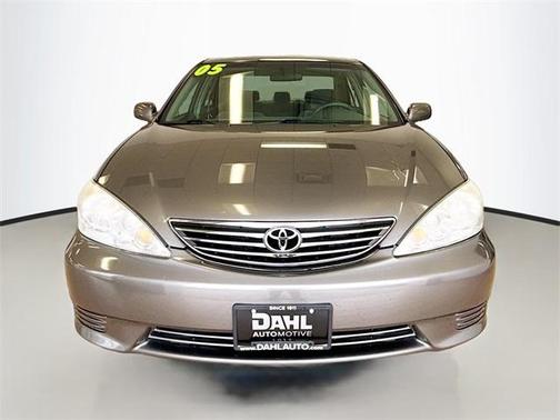 2005 Toyota Camry LE