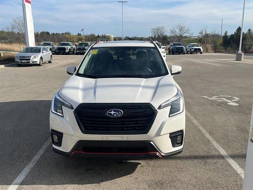 Crystal White Pearl 2024 Subaru Forester Sport