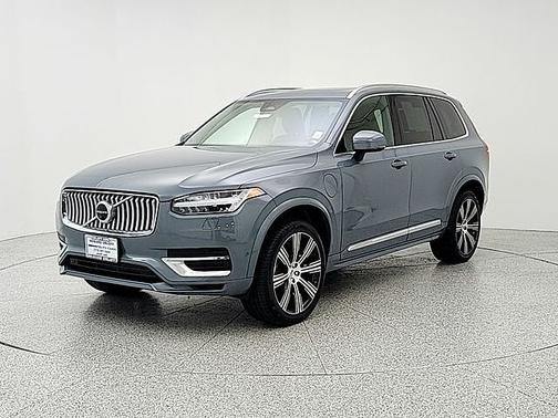 Thunder Grey 2023 Volvo XC90 Plus
