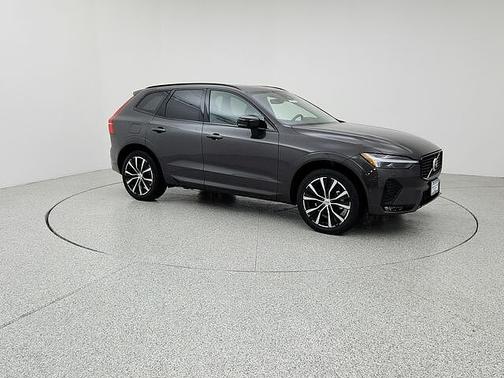 2025 Volvo XC60 Plus