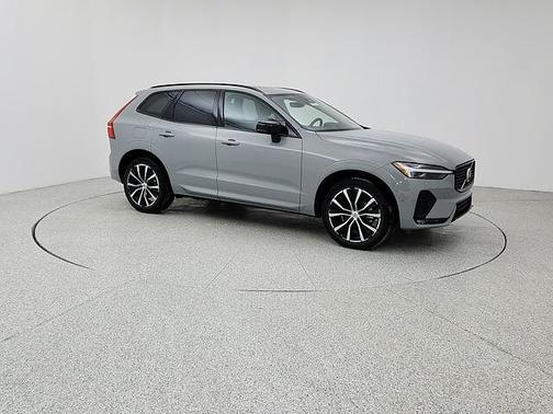 2025 Volvo XC60 Plus