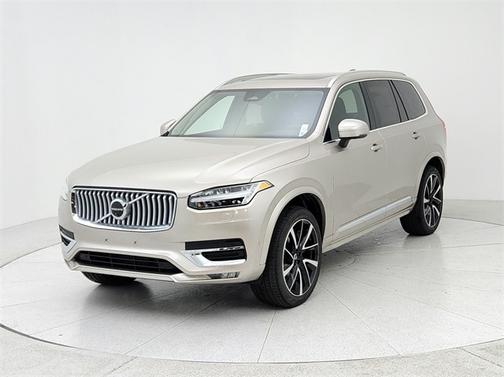 2025 Volvo XC90 B6 Plus 6-Seater