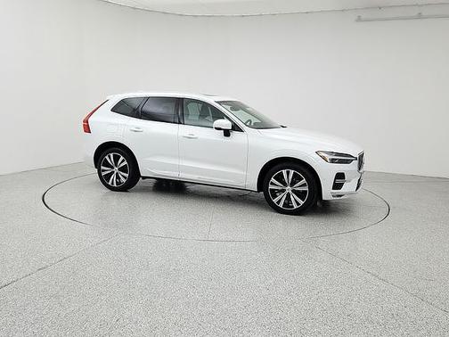 2023 Volvo XC60 Plus