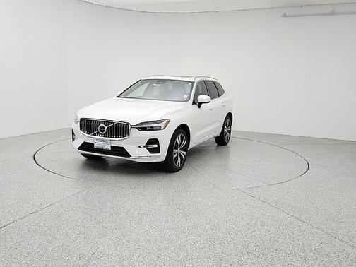 2023 Volvo XC60 Plus