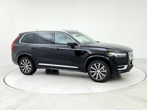 Onyx Black 2025 Volvo XC90 Plus