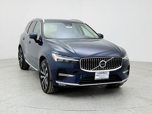 2023 Volvo XC60 B6 Ultimate Bright Theme