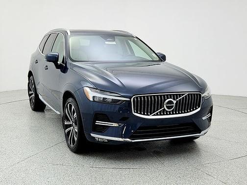 2023 Volvo XC60 B6 Ultimate Bright Theme