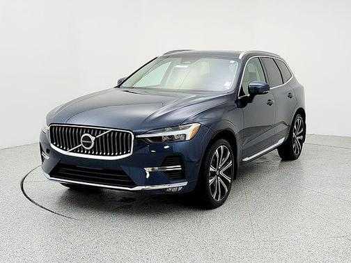 2023 Volvo XC60 B6 Ultimate Bright Theme