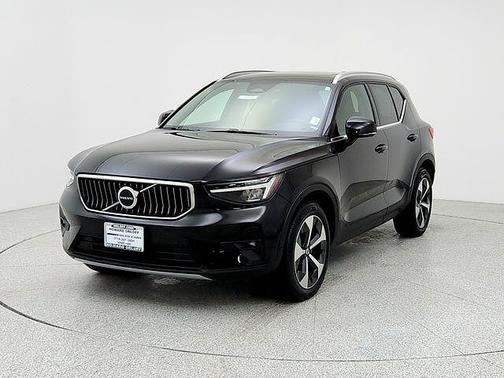 2023 Volvo XC40 Plus