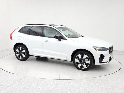 2024 Volvo XC60 Plus