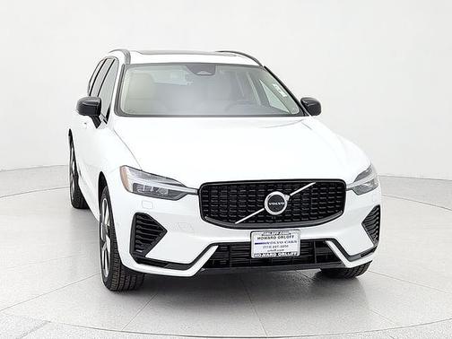 2024 Volvo XC60 Plus