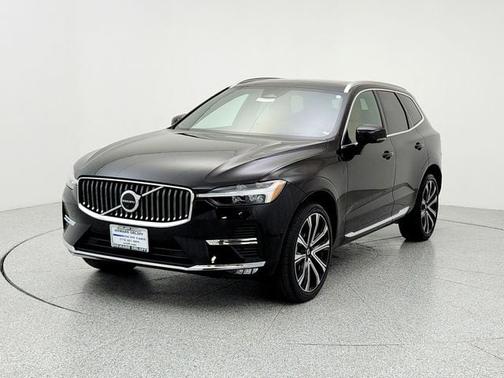 2023 Volvo XC60 B5 Ultimate Bright Theme