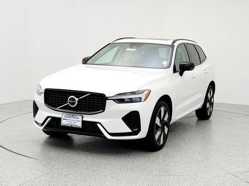 2025 Volvo XC60 Plug-In Hybrid T8 Plus