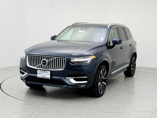 2024 Volvo XC90 B6 Plus Bright Theme