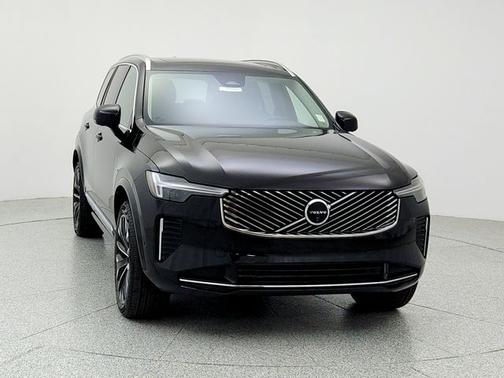 2025 Volvo XC90 B6 Plus 7-Seater