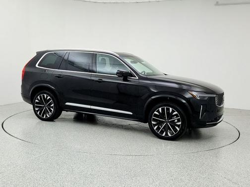 2025 Volvo XC90 B6 Plus 7-Seater