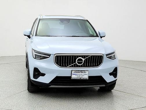 2025 Volvo XC40 Plus