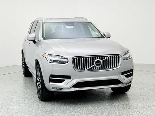 2024 Volvo XC90 B5 Plus