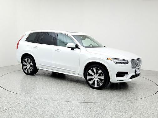 2022 Volvo XC90 T6 Inscription