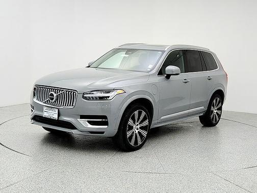 2025 Volvo XC90 Plus