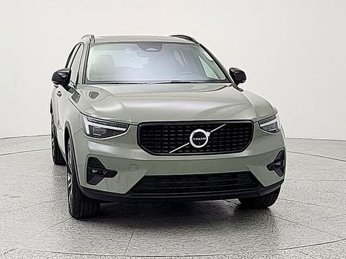 Sage Green 2025 Volvo XC40 Plus