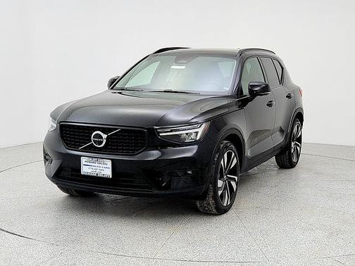 2024 Volvo XC40 Plus