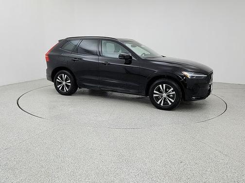 2025 Volvo XC60 Core