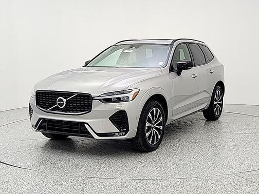 Silver Dawn 2025 Volvo XC60 Plus