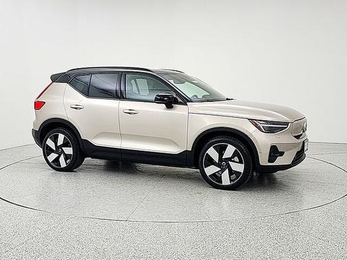 Bright Dusk 2023 Volvo XC40 Recharge Pure Electric Ultimate