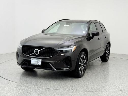 2025 Volvo XC60 B5 Plus