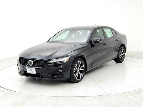2025 Volvo S60 B5 Core