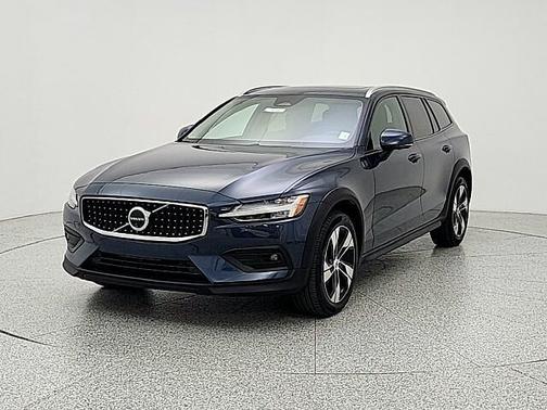 Denim Blue 2025 Volvo V60 Cross Country Plus