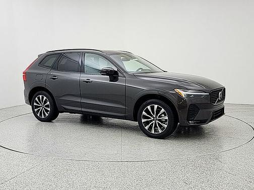 Platinum Grey 2025 Volvo XC60 Plus