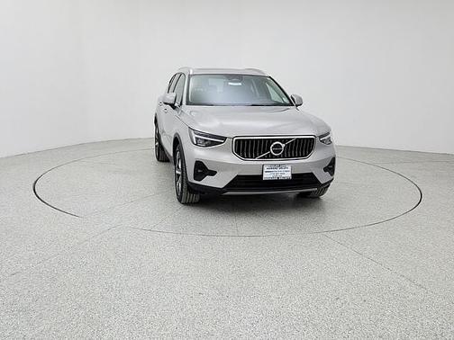 2025 Volvo XC40 Plus