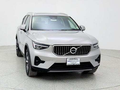 2025 Volvo XC40 Plus
