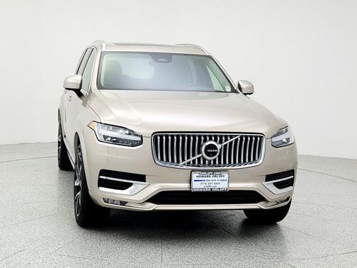 2025 Volvo XC90 B6 Plus 6-Seater