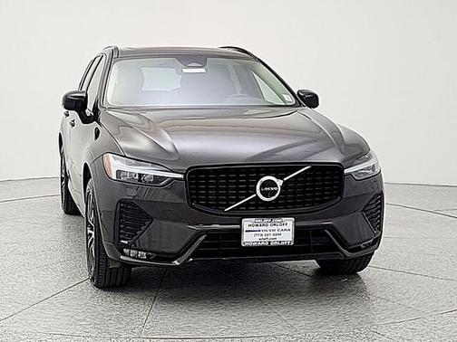 Platinum Grey 2025 Volvo XC60 Plus