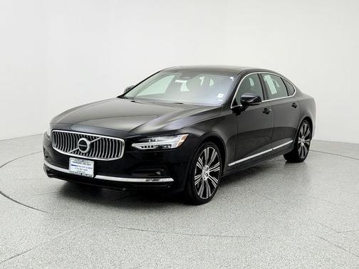 2023 Volvo S90 B6 Plus