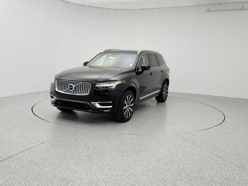 2025 Volvo XC90 B5 Core
