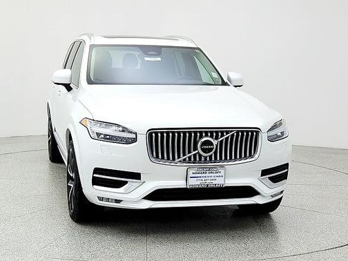 2023 Volvo XC90 Plus