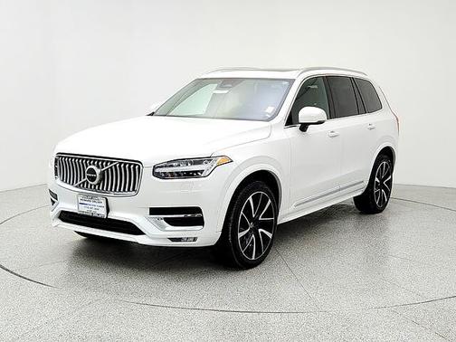 2023 Volvo XC90 Plus