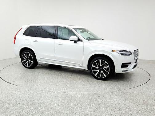 2023 Volvo XC90 Plus