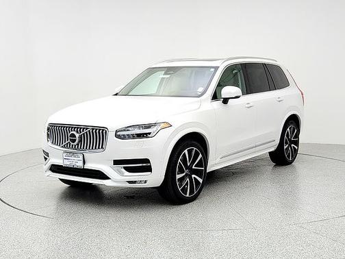 2023 Volvo XC90 Plus