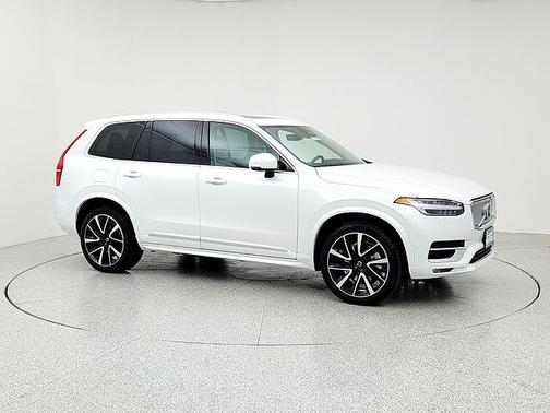 2023 Volvo XC90 Plus