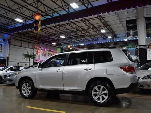 2013 Toyota Highlander SE