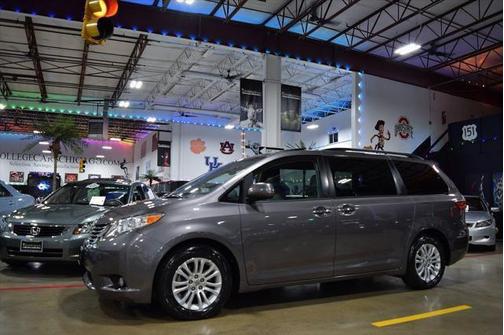 2016 Toyota Sienna XLE